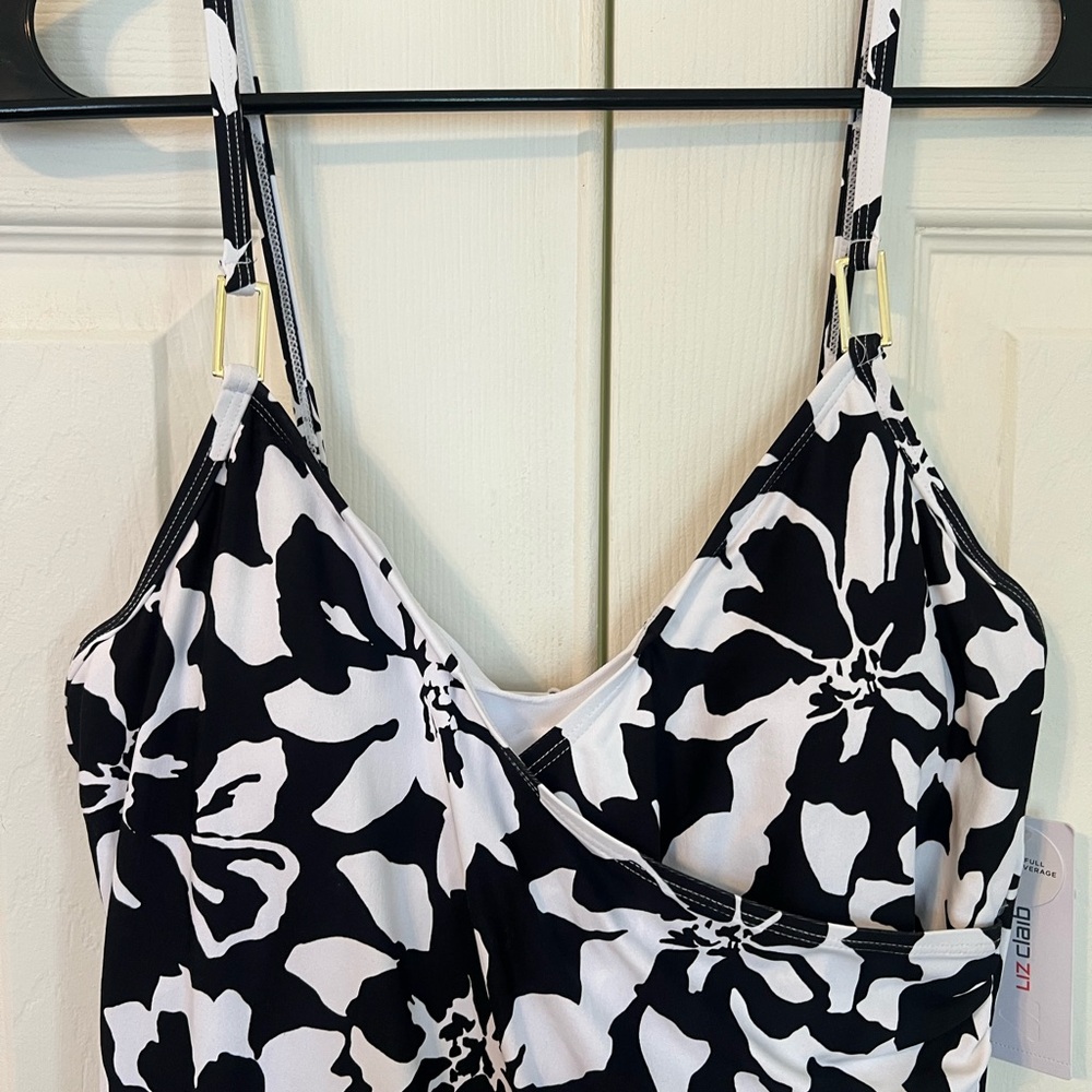 ✅Liz Claiborne Black and White Floral swim dres—-size :10( - Picture 7 of 12